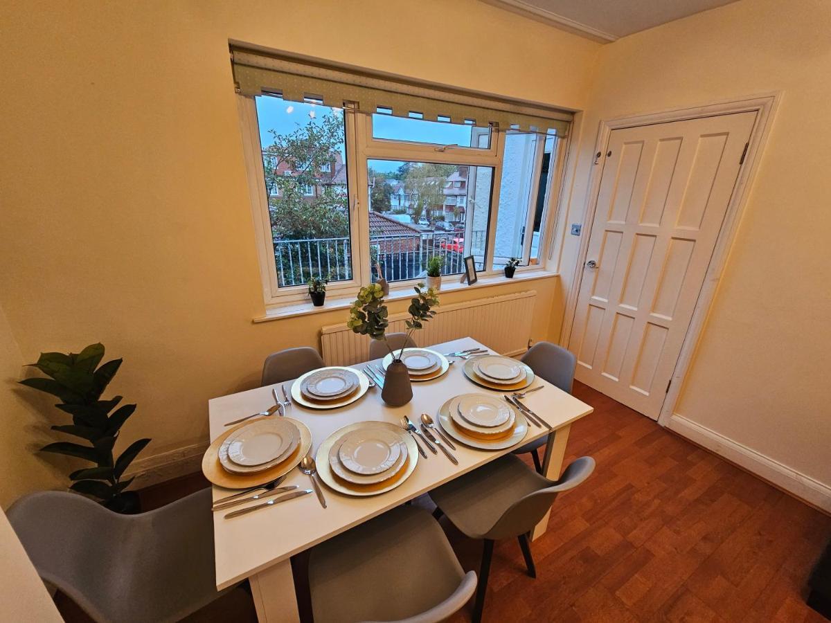 Large 4 Bedrooms Golders Green London Exteriör bild